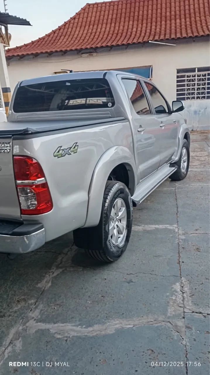 Toyota Hilux 2013