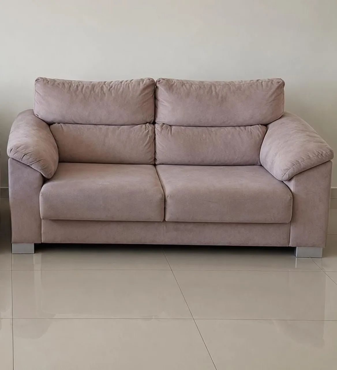 Sofá retrátil nude rosa 