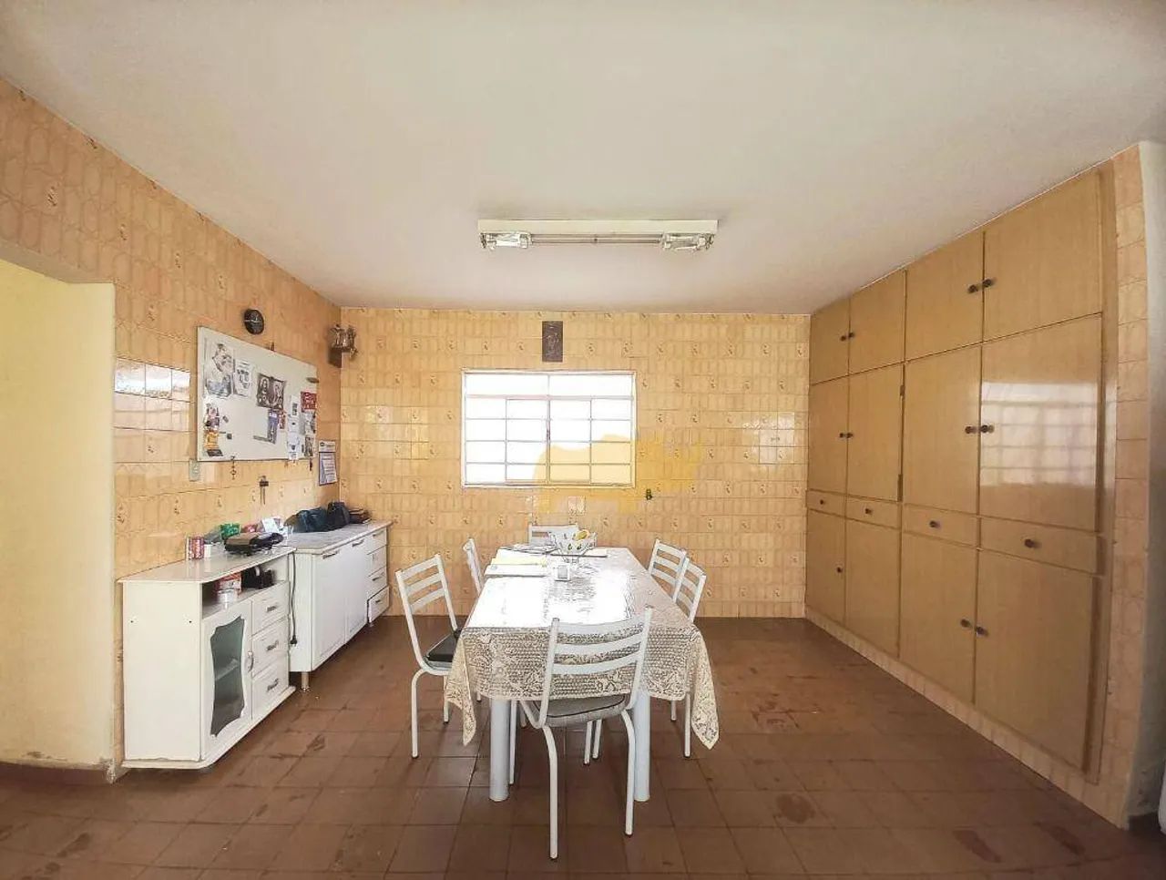Casa para venda, no centro com 3 quartos - Foto 2