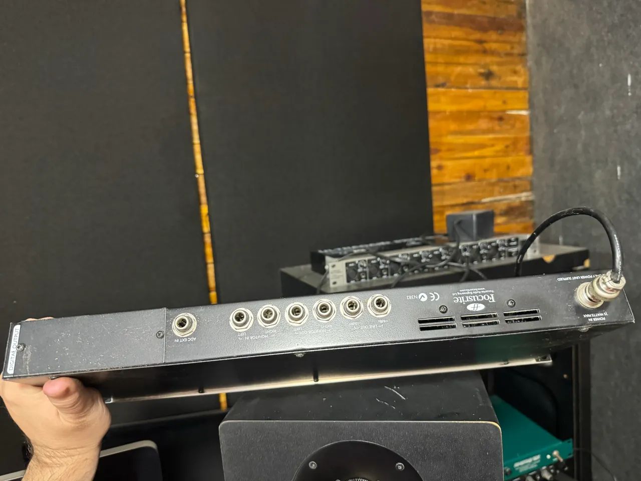 Channel Strip (Pré-amplificador de Microfone/Instrumento, Compressor Óptico e EQ Focusrite - Foto 4