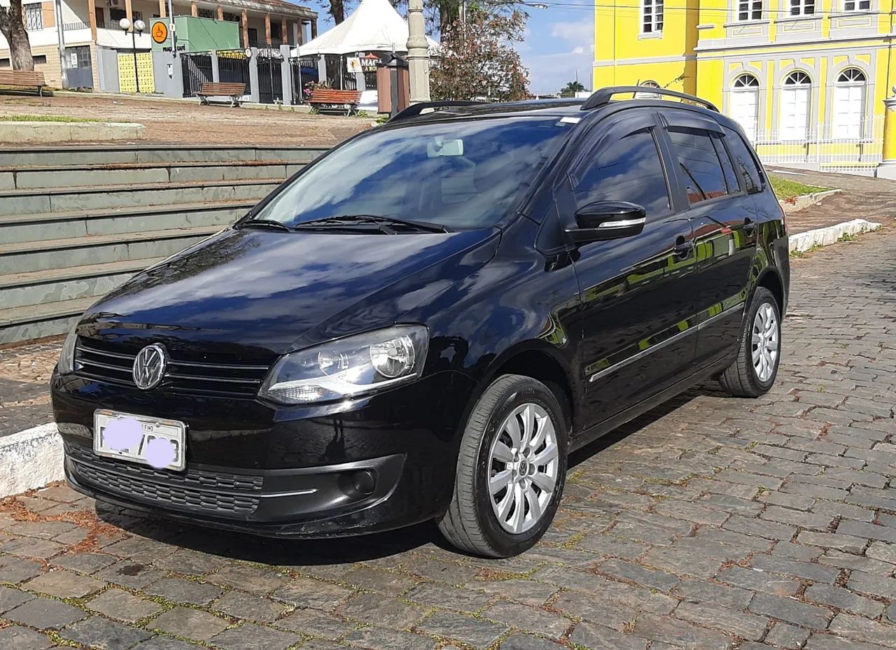 Volkswagen Spacefox SPACEFOX 1.6/ 1.6 Trend Total Flex 8V 5p 2011