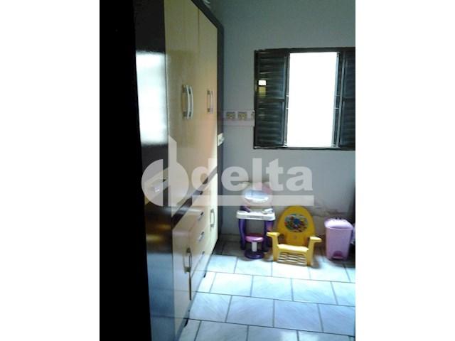 Casa para alugar com 3 dormitórios em Segismundo pereira, Uberlândia cod:545080 - Foto 7