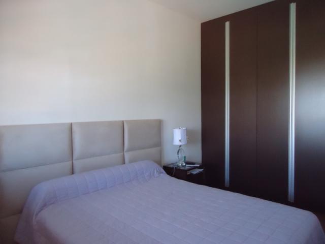 Linda casa com 03 quartos sendo 02 com armários! - Foto 4