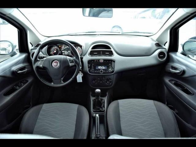 FIAT PUNTO 2016/2016 1.4 ATTRACTIVE 8V FLEX 4P MANUAL - Foto 2