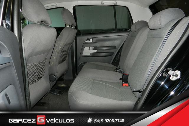 Vw - Volkswagen Crossfox 1.6 Flex Manual Topo de Linha Airbag ABS Comandos no Volante - Foto 6