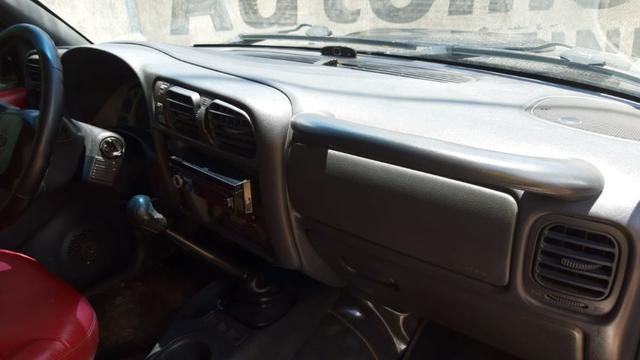 Blazer Executive 2.8 Turbo 4x4 Diesel ano 2005/2006 modelo 2006 motor MWM - Foto 13