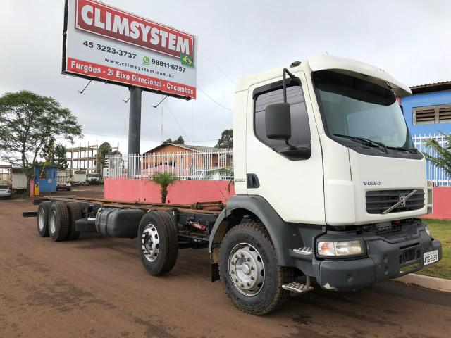 Volvo VM 260 ano 2011 com BiTruck