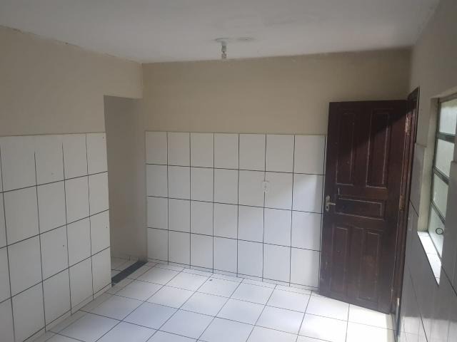 Vende- se uma Casa no Recanto Fialho, aceito carro no negócio - Foto 6