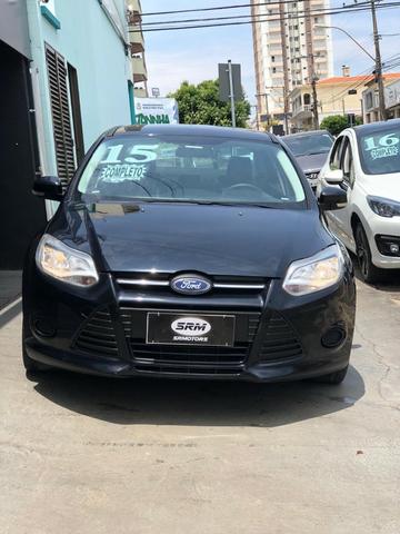 Vendo Focus Sedan S 2.0 automático abaixo da fipe. Financia 100%/ aceito imóvel e caminhão