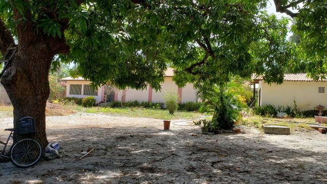 Terreno na Lagoa Redonda, medindo 3.400m², ao lado de três Condomínios - Foto 4