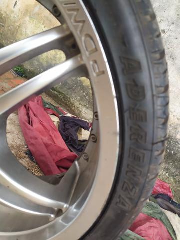 Vendo roda 19 com pneus novos