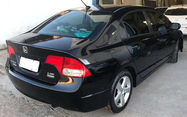 Vendo troco New Civic.tudo ok pegar e andar carro muito bom.zap - Foto 5