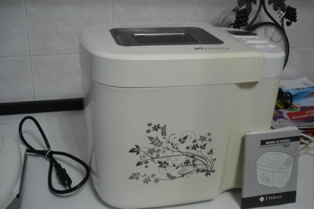 Vendo esta maquina de pao Cadence 150,00