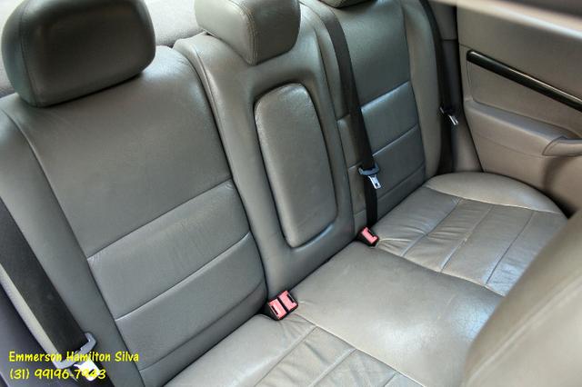 Focus Sedan Ghia 2.0 16V Flex - Foto 13