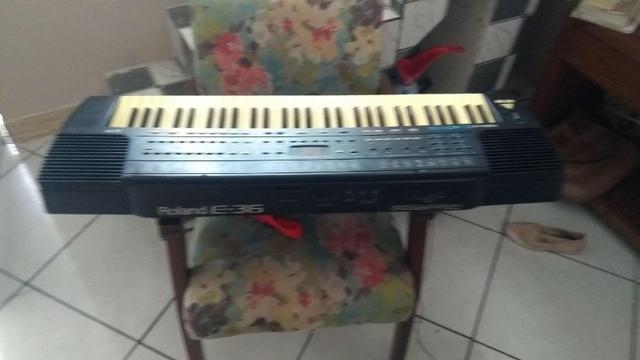 Teclado Roland e36 - Foto 3
