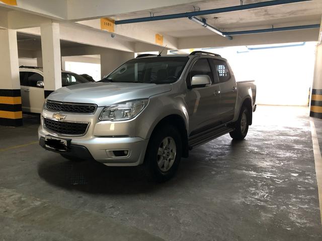 Vende-se S10 Lt Diesel 4x4 (2014)