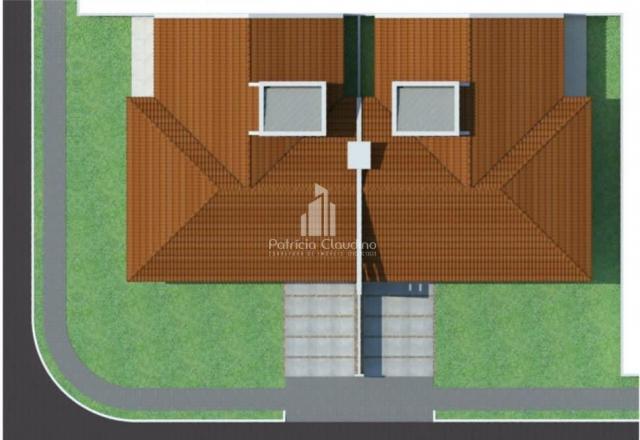 Casa de esquina com amplo espaço de terreno! - Foto 2