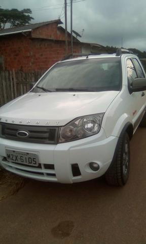 Vendo ou troco esse lindo EcoSport 12 mil de entrada - Foto 4