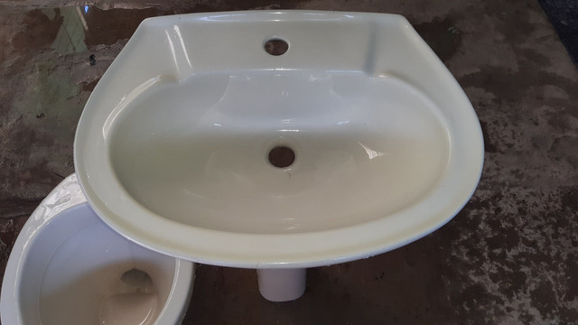 LINDO Conjunto de banheiro  na cor BEGE, LAVATÓRIO+VASO+COLUNA - Foto 5