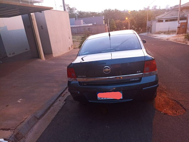 VECTRA ELEGANCE 2.0