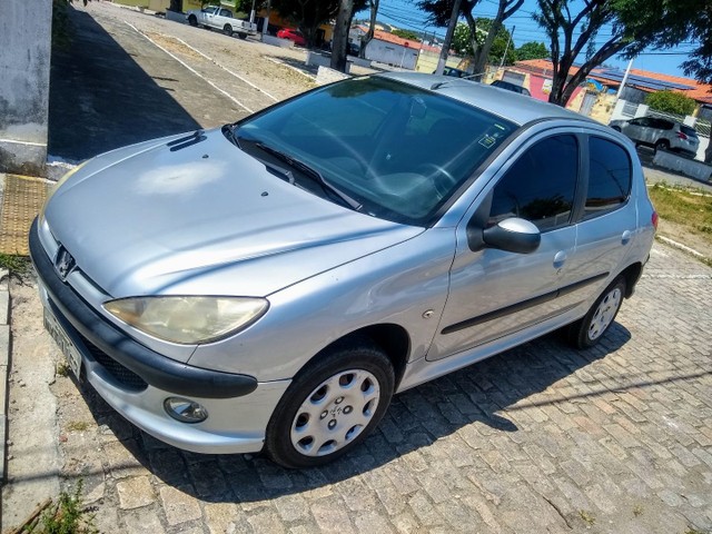 PEUGEOT 206