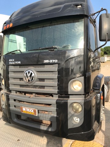 VOKSWAGEN CASTELLATION 25370 6X2 TRACTOR 10/10