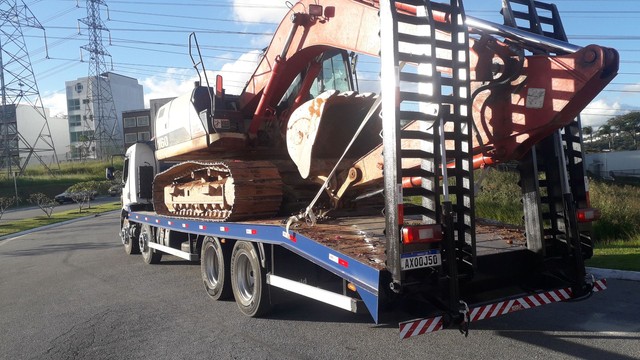 CAMINHÃO PLATAFORMA FIXA VM 270