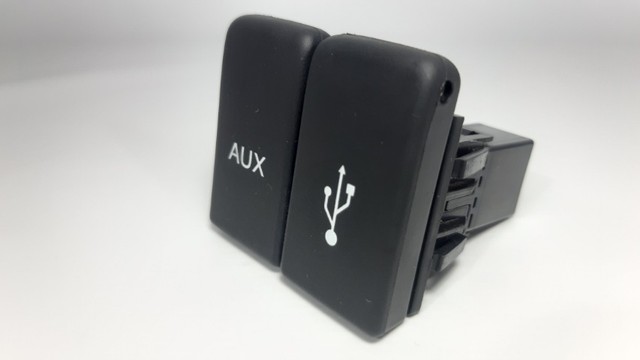 Entradas Usb E Auxiliar Honda Fit 2016 - Foto 3
