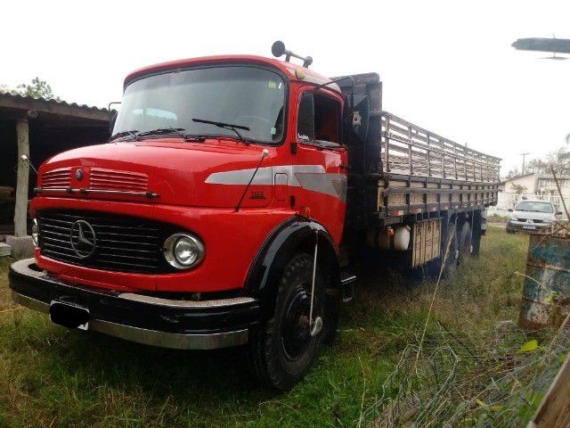 CAMINHÃO MERCEDEZ BENZ