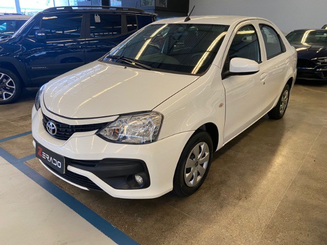 TOYOTA ETIOS SEDAN 1.5 X PLUS