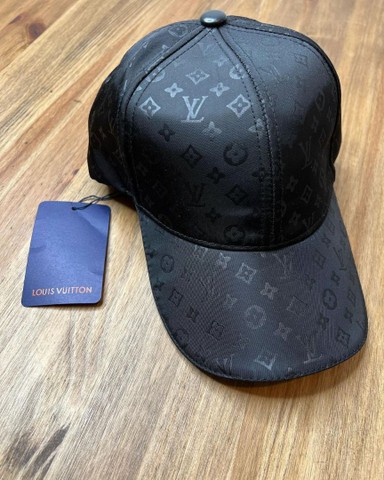 Boné Louis Vuitton Black top