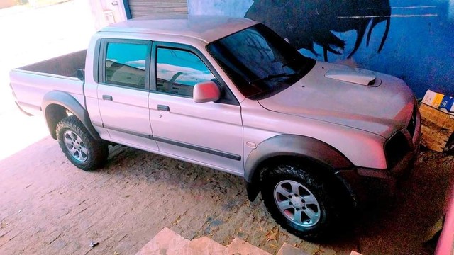 L200 OUTDOOR 2010 TODA PRIMEIRA 