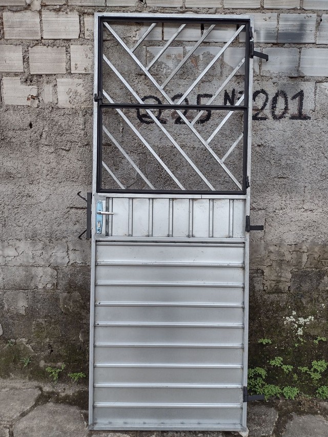 Porta galvanizada de 210x80 só 670 - Foto 2