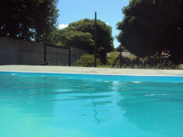 casa com dois quartos e piscina região dos lagos anual ou temporada