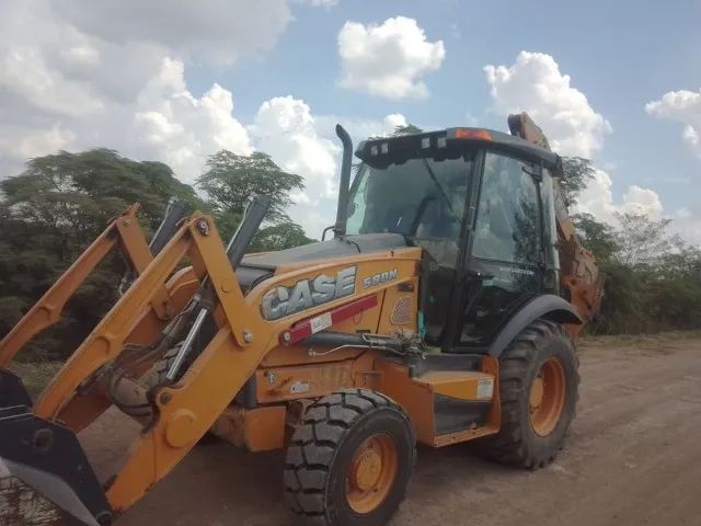 retroescavadeira case 4x4 580n 2016