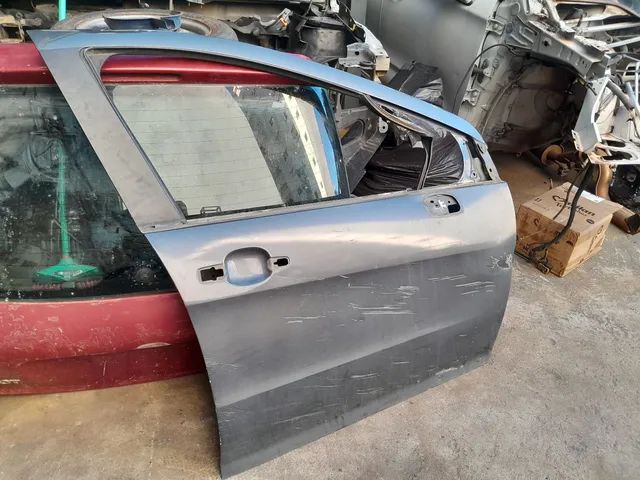 Porta dianteira direita Peugeot 308 408