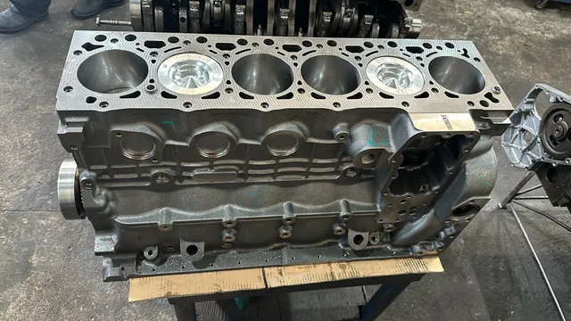 Motor Cummins ISB6.7 parcial