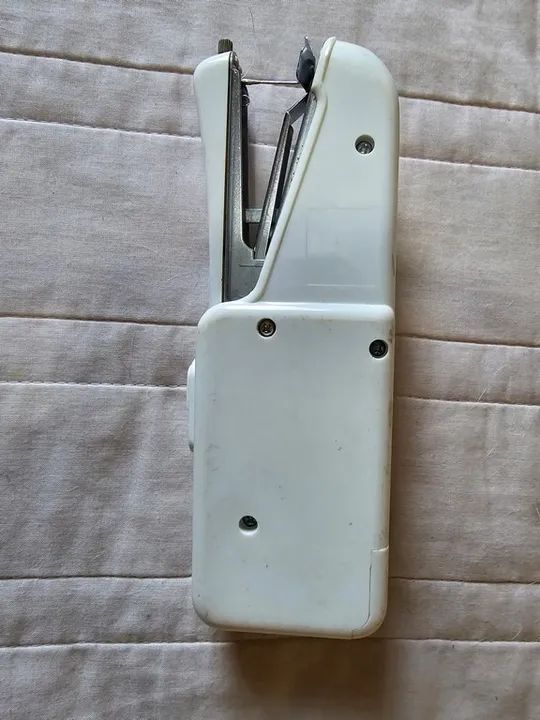 Máquina de costura à mão Senger - leia o anúncio - Foto 4