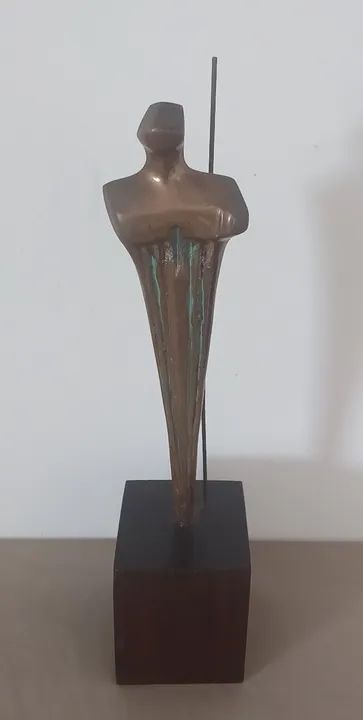 Stern - Escultura assinada - 34 Cm c/ a base - bronze - Foto 2
