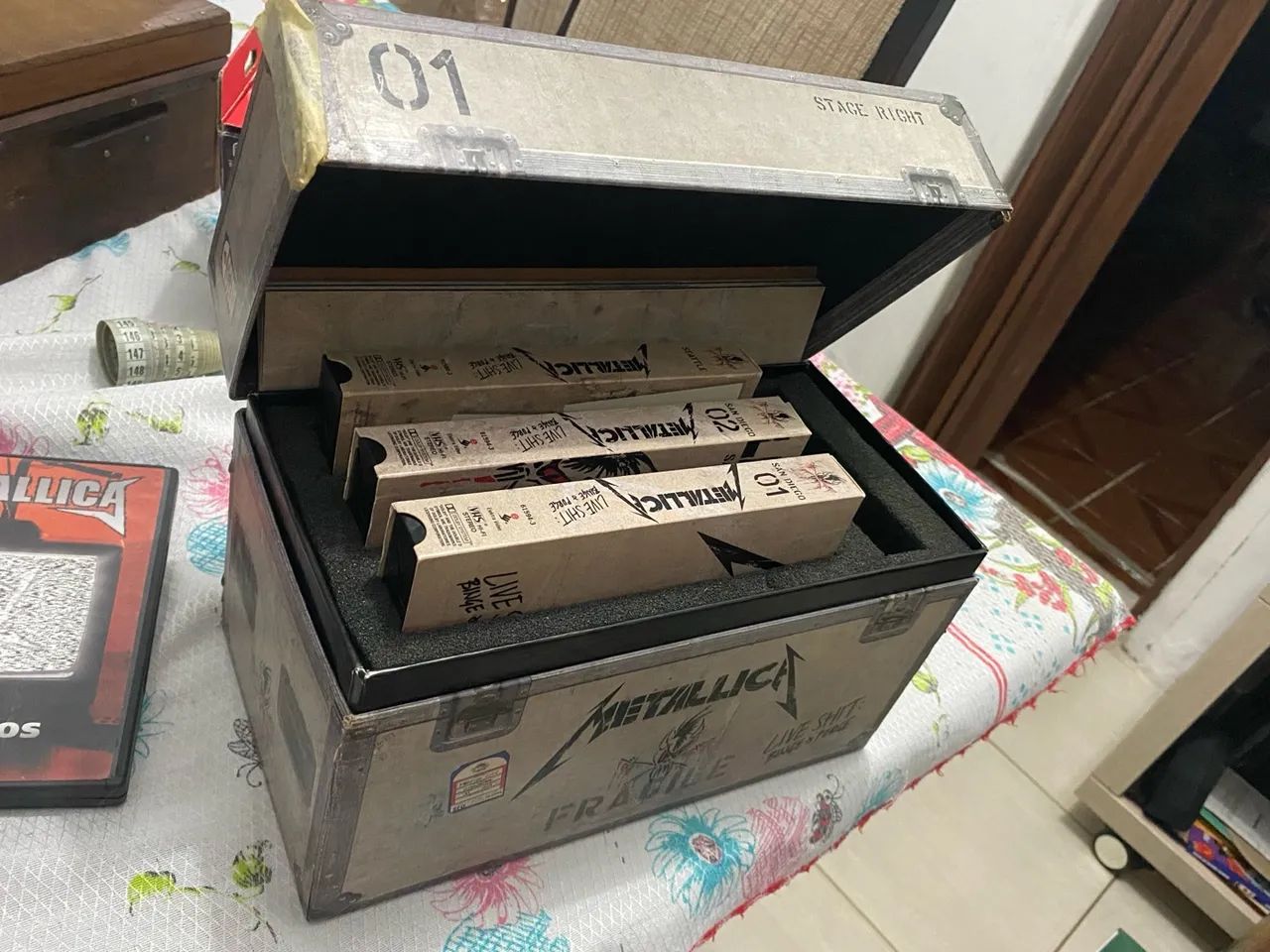 Box Metallica live shit 3 vhs ingresso revista e dvds