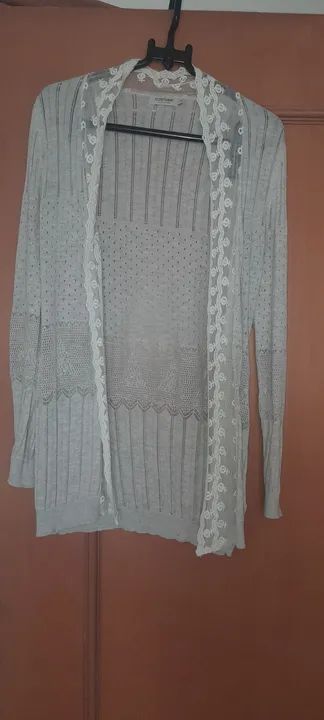 Cardigan de renda cinza