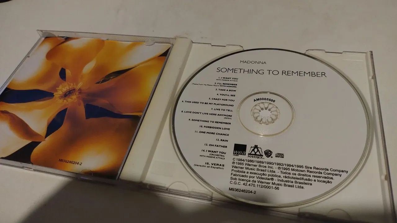 CD Madonna Something To Rember usado ótimo estado  - Foto 3