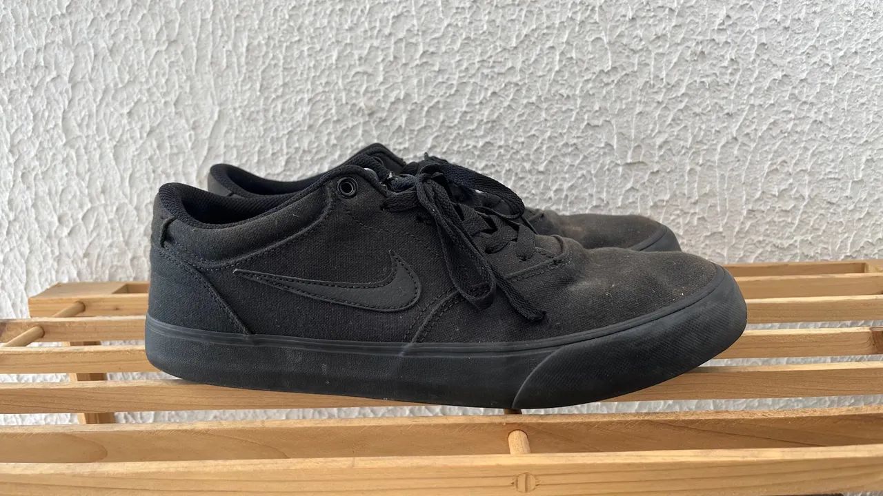 Tênis Nike preto e branco  - Foto 4
