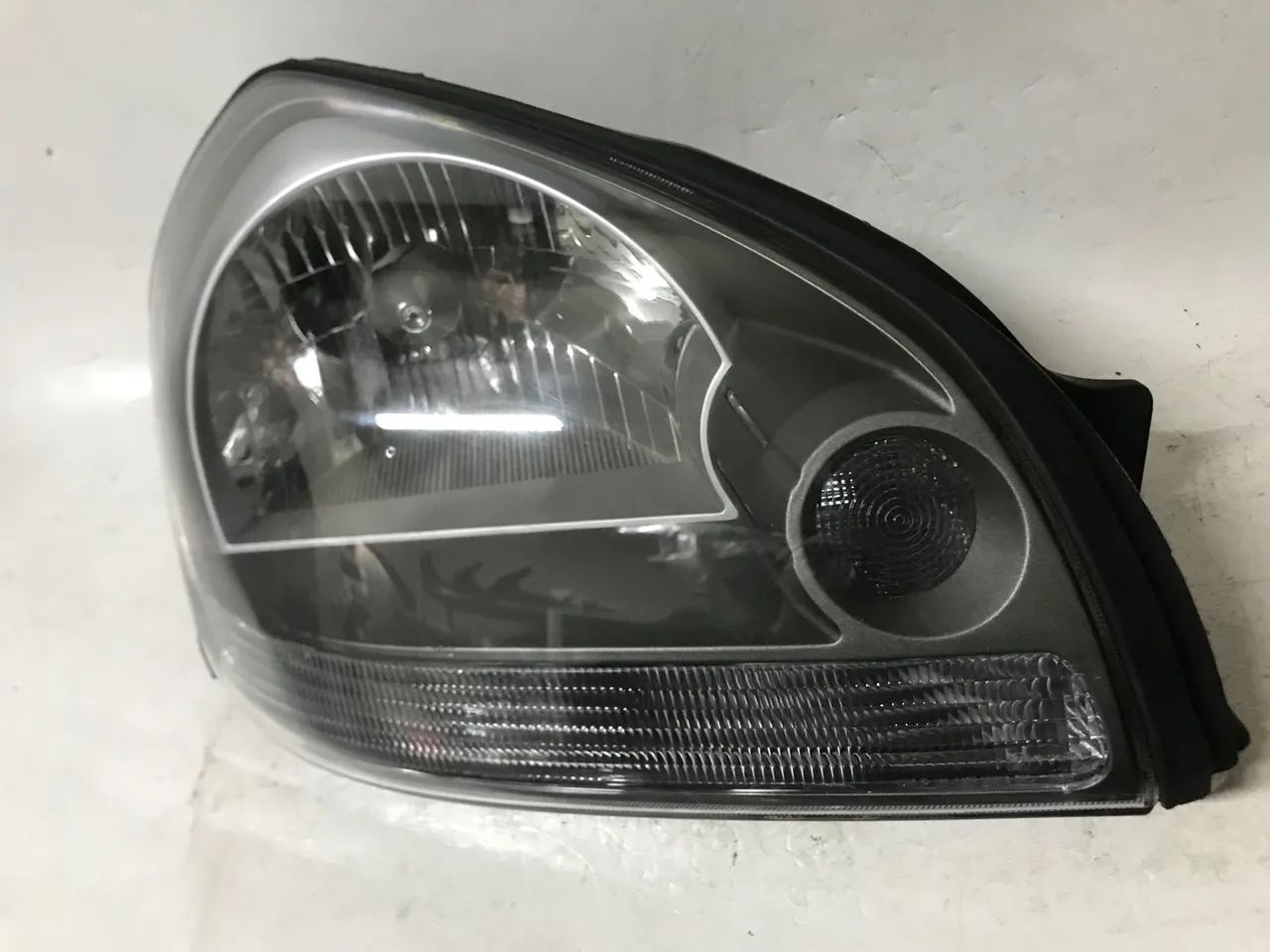 Farol Hyundai Tucson  - Foto 2