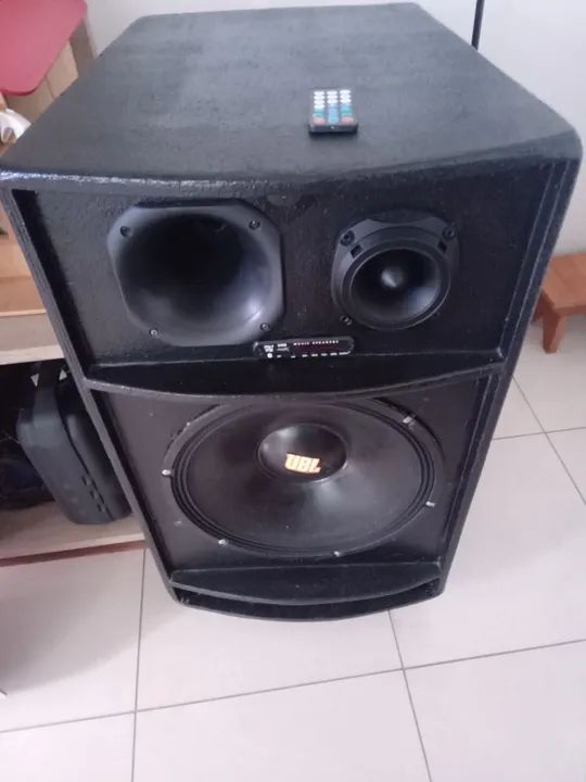 Caixa de som Residencial 