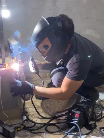 Serralheiro e soldador em domicílio.