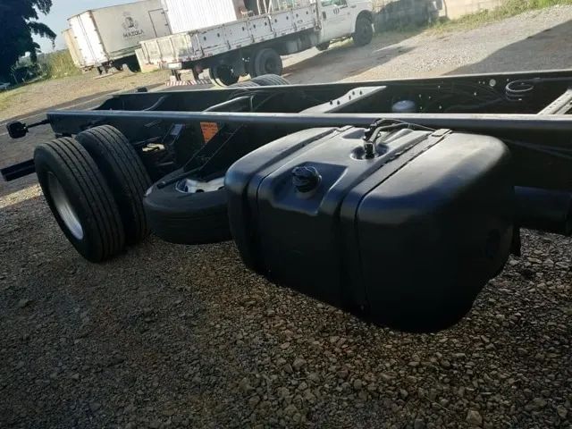 Vw Constellation 17250 chassi 2011 - Foto 8