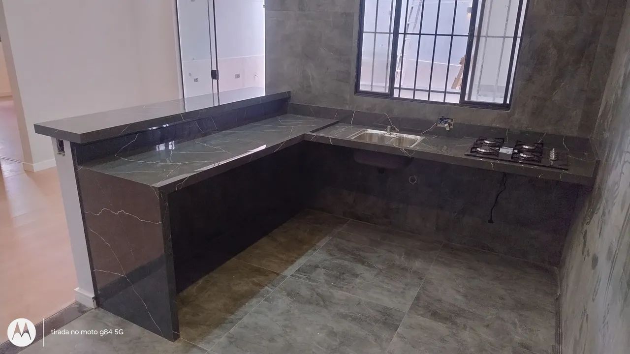 Pia escupida em porcelanato  - Foto 4