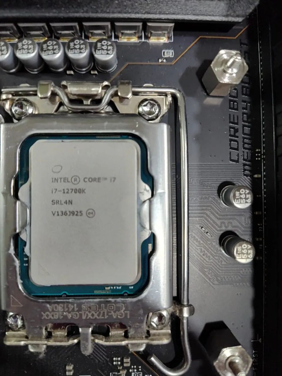 Kit i7 12700k, Placa Mãe MSI Z690 Tomahawk (WiFi+Bluetooth), 32GB