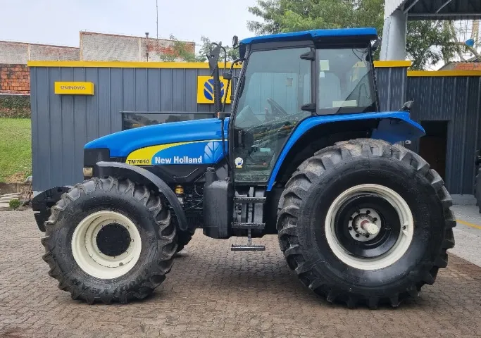 Trator New Holland TM7010